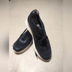 O by Everlane Black leather and canvas laced Women's Sneakers size 12 Men's 10